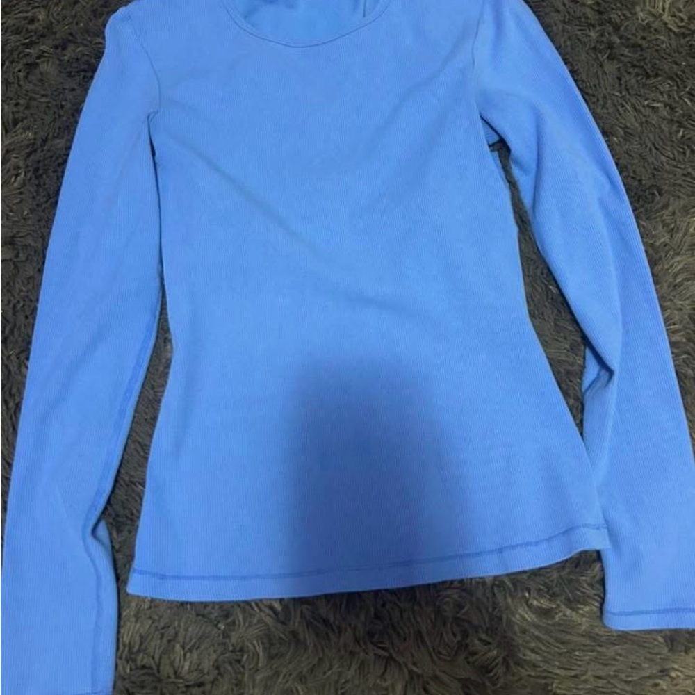 Belk Light Blue Long Sleeve Tee